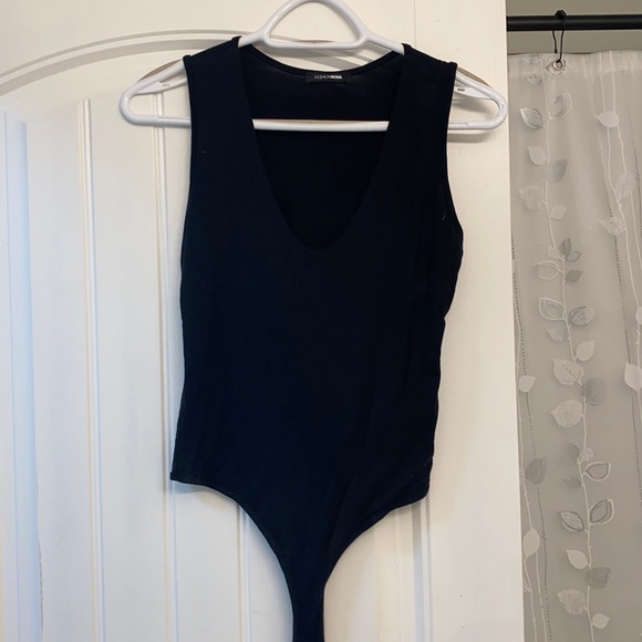 Black tank style fashion Nova bodysuit - Picture 4 of 9